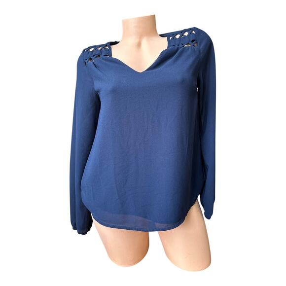 Monteau small navy blue long sleeve top V-neckline intricate cutout flowy fit - Picture 5 of 9